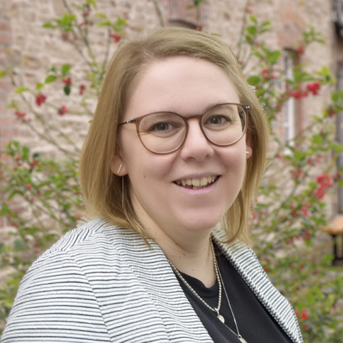 Melanie Bilek, Personal