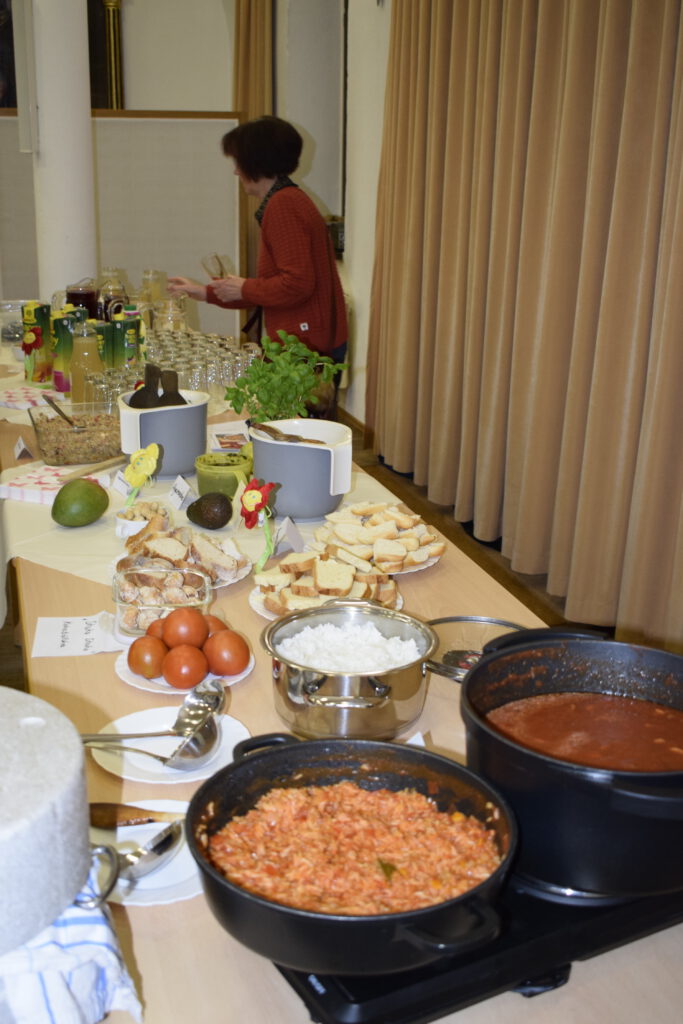 Weltgebetstag 2026 - Kommt! Teilt eure Last. - Speisen aus Nigeria