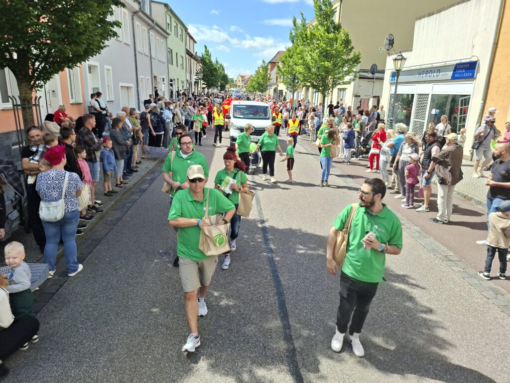 Laufgruppe der Stiftung zum Umzug.
