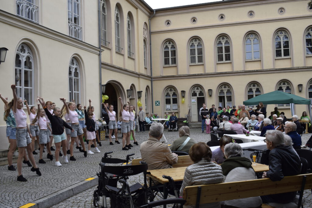 35 Jahre häuslicher Pflegedienst Köthen - Auftritt Crazy Angels