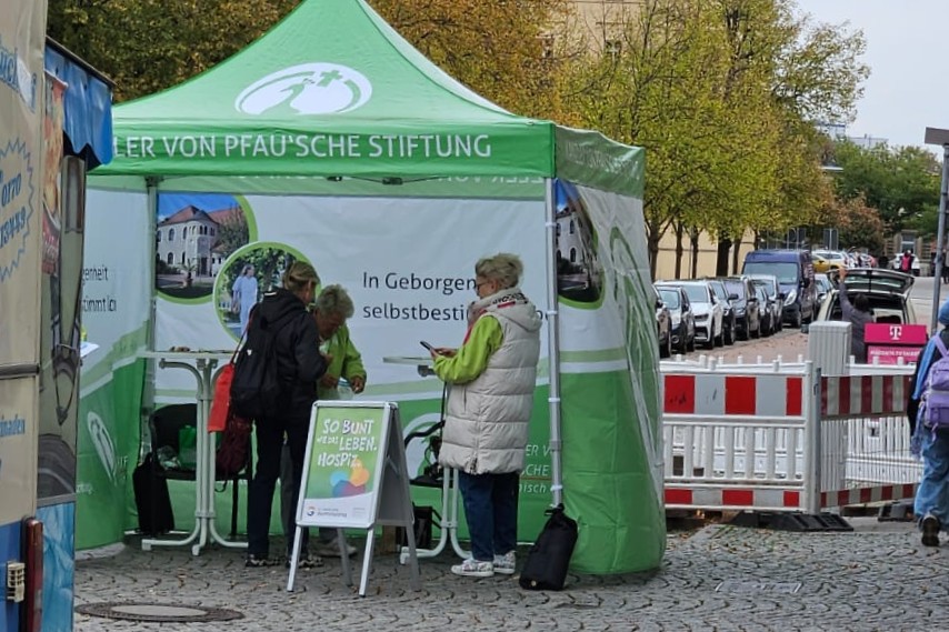 Stand auf dem Wochenmarkt in Bernburg